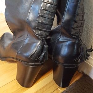 Tall Black Boots w cute tassels on back Like New